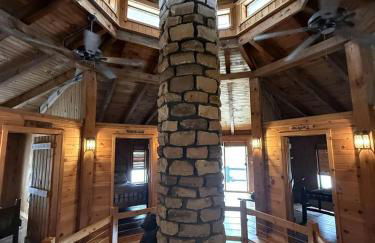 Upscale Rustic Cabin Surrounded by Spacious Pennsylvania Countryside near Pine Creek Gorge - Foto 9