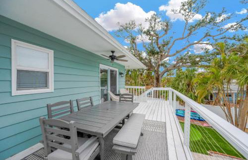 Home ON Key with pool, hot tub, putting green, arcade games, bike & mins to beach! - Foto 52