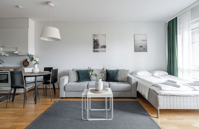 Modern 1BR Apt with Sauna, Balcony & Free Parking - Foto 5