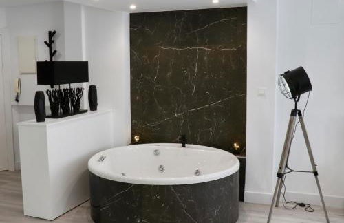 Black and White Suitte "Plaza" - Foto 1