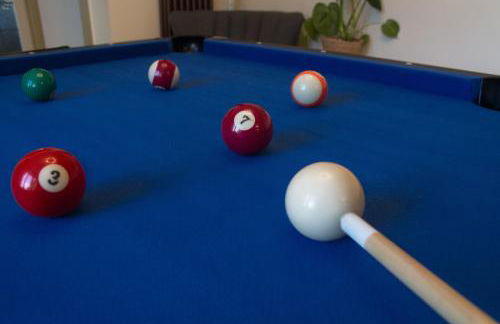 Deluxe 4 or 5 Bed House with Hot Tub, Cinema Room Sleeps 15 - Foto 33