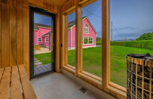 Lilys Pink House - Photo 15