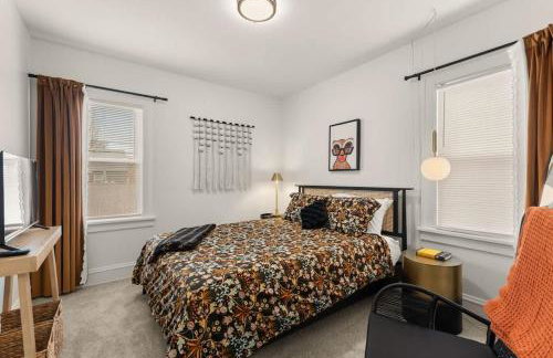 Hot Tub - Game Room - Chic & Spacious - Sleeps 10 - Foto 20