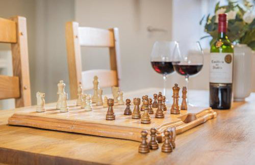 Lakeland Cottage - Bowness-on-Windermere sleeps 6 - Photo 11