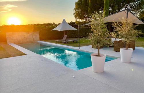 maison bertuli Oliviers Aircon, heated saltwater Pool, 2 Bedrooms - Foto 8