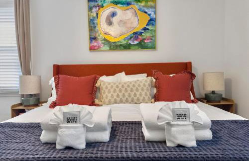 The Caspian large family house with private pool in Summerville - Foto 45