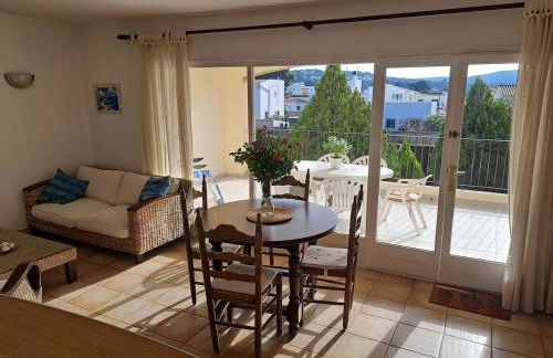 Apartamento con piscina a 50m de la playa - Foto 7