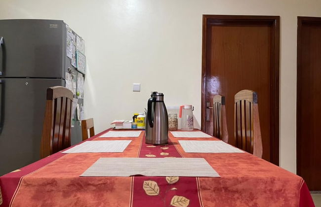 The Mugabi's Spacious Private Room - Foto 18