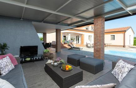 Beautiful Villa Sveta Anna with jacuzzi in Tinjan - Foto 7