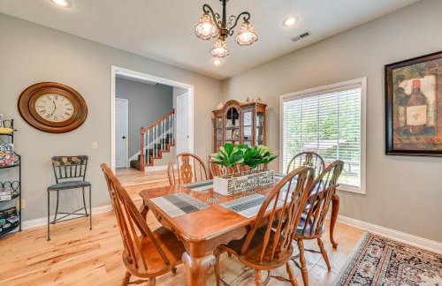 Access to Rough River Lake! Family Home with Deck - Foto 13