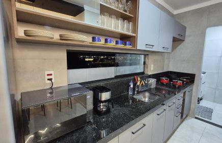 Apto Novo bem localizado e garagem - Foto 16