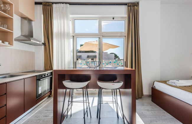 Stylish Studio With Spacious Balcony -trendafili - Foto 16