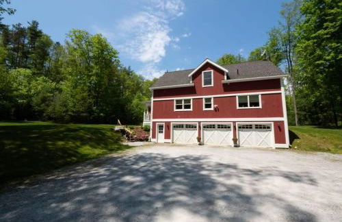 Berkshire Vacation Rentals: Peaceful Post and Beam Loft Sleeps 9 - Foto 46