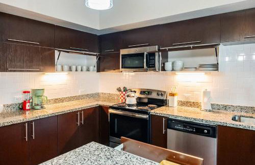 1st Floor 2B2B-Pool, Parking, Gym, 30mnt to Austin - Foto 8