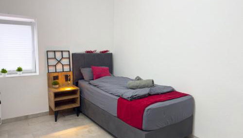 Serviceroom24 - Apartment 6 in Recklinghausen Hoch WLAN - Smart-TV - 24-7 Check-in und Küche - Foto 2