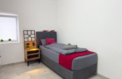 Serviceroom24 - Apartment 6 in Recklinghausen Hoch WLAN - Smart-TV - 24-7 Check-in und Küche - Foto 2