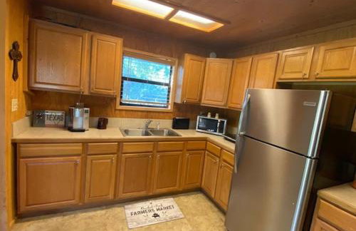 Nueces River Cabins-Pecan Cabin - Foto 13