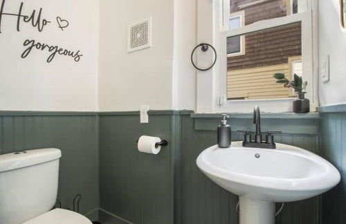 Entire 4 Bdrm Beautiful Home Next to WMU/K College - Foto 3