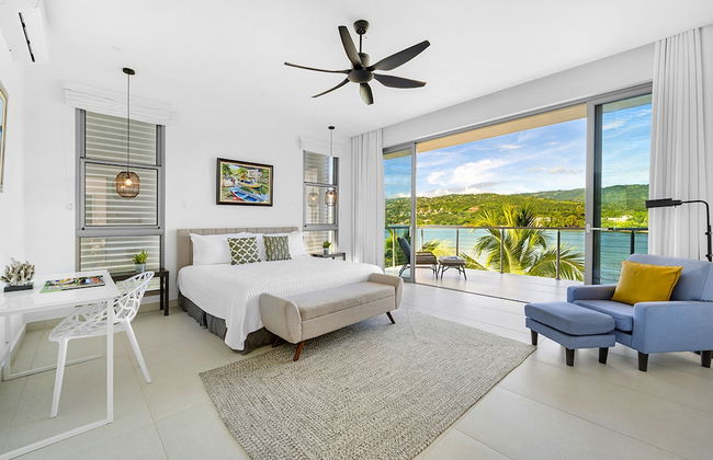 Santosha Whitehouse JM - 10 Bedroom Villa w Private Beach - Photo 7