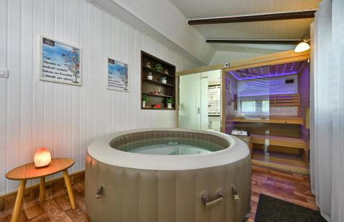 Pet Friendly Home In Mrzlo Polje - Foto 41