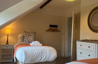 Waterditch Farmhouse - Photo 25