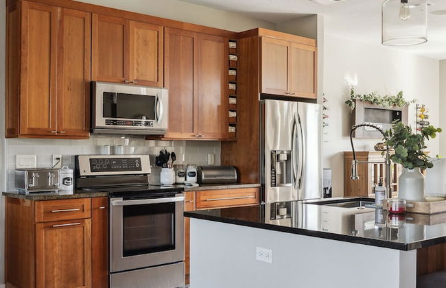 Family Paradise With Private Heated Pool 5 Bedroom Home by RedAwning - Photo 14