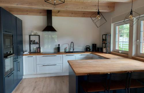 Greyówka dom kryty strzechą w Gardna Park - Foto 11