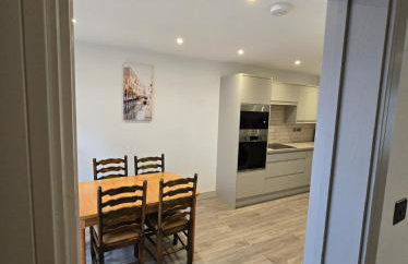 Modern Two-Bedroom House - Free Parking - Foto 9