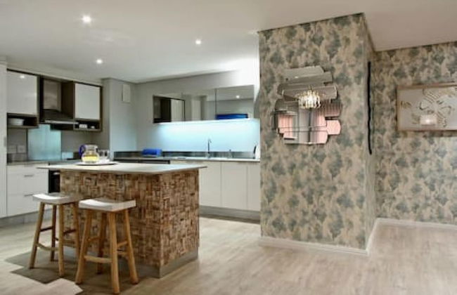 Incredible Clifton Apartment w 180 Sea Views Dunmore Blue - Foto 8