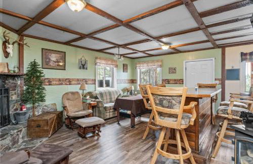 Off Grid Cozy Private Cabin - Foto 29