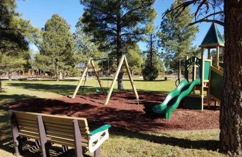 Cabin with Wild Horses, Fireplace, Dog Friendly & StarLink - Foto 38