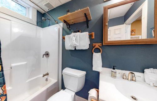 Dog Welcome Lakefront Cabin Sleep 13 Fire Pit Private Dock - Foto 16