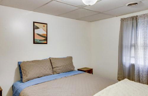 Near Lakes Updated Family Home with Deck in Cushing - Foto 21