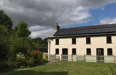 Cobblers Cottage in Brecon Beacons - Photo 1