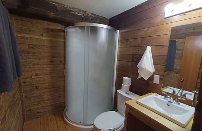 Rustic Beaverfoot Lodge Woodland Cabin - Photo 5