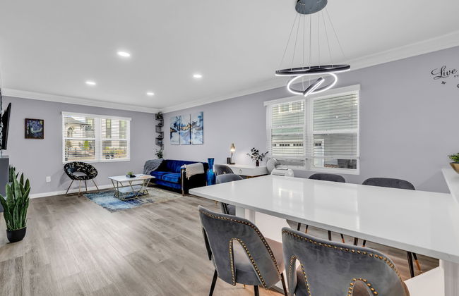 Charlotte Spacious Home - Foto 10