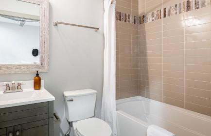 Waverly by Avantstay Nashville-inspired Townhome w/ Luxury Kitchen, Pool Table - Foto 77