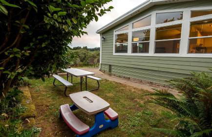 Cozy Waterfront Cottage with Hot Tub in Lakeside, Oregon - Foto 18