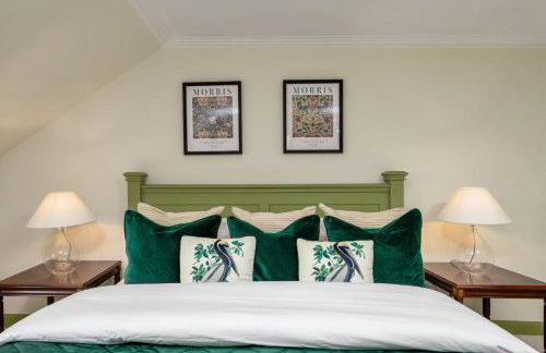 Historic Trackside Retreat, Charming Getaway - Photo 41