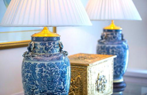 Private Tavern, Hot Tub, 8-Fireplaces, Spa Baths, Fire Pit, Baths Ensuite - Shop or Ski! - Foto 5