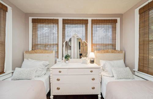 Hottub, Pool Table, Basketball, Firepit, Sleeps 8 - Photo 11