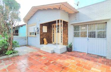 Casa Espaçosa 3quartos Piscina Churrasqueira Estacionamento - Foto 3