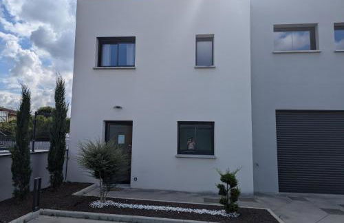 Maison TESLA aéroport gare cnpe rte Golf de Lyon - Foto 19