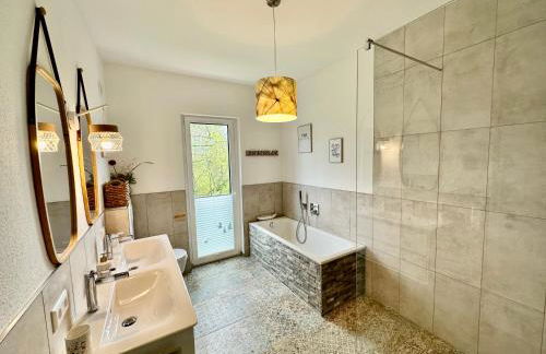 Apartment auf zwei Ebenen mit Aussicht ins Grüne - Foto 24