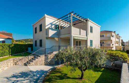 Apartment Miljas - Foto 1