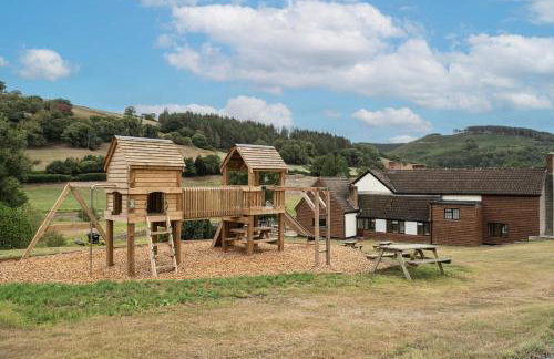 Stud Farm House - Photo 9