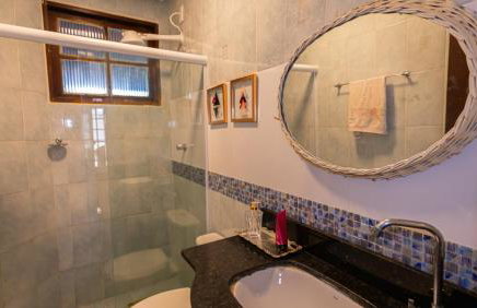 Casa com Wi-Fi, Piscina e Garagem a 550m da Praia - Foto 38