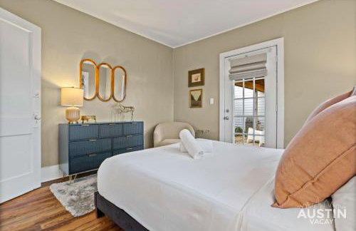 East Austin 2BR 1BA w Patio and Grill, Pet-Friendl Walk to 6th By Austin Vacay - Foto 19