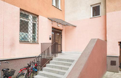 National Stadium Spacious Apartment by BookingHost - Foto 25