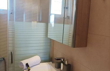 Seaview Apartment - Photo 12